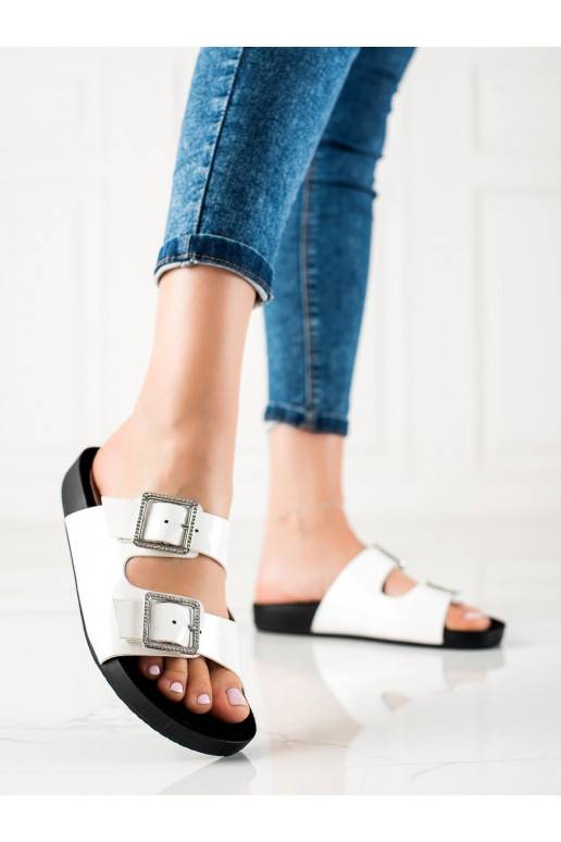 valget värvi klapki z ozdobnymi sprzączkami