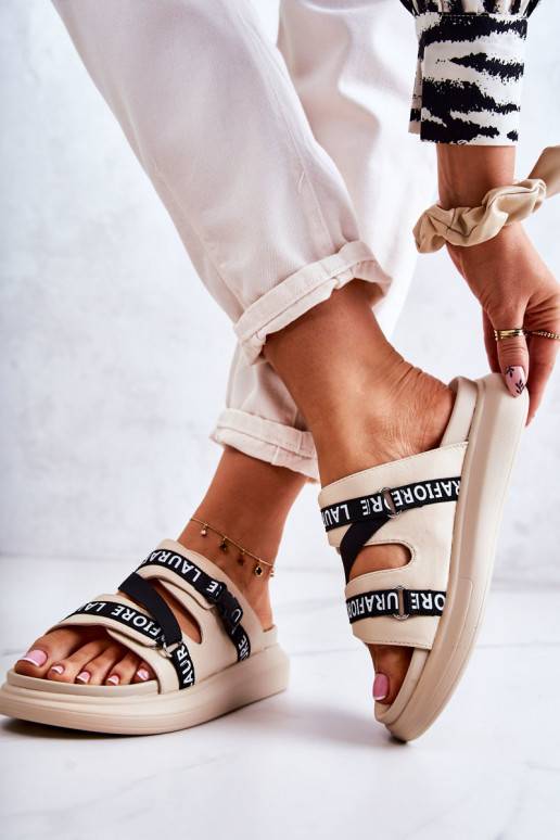 Moekad Plätud La.Fi beeži värvi Menifis Moekad Plätud La.Fi beeži värvi Menifis