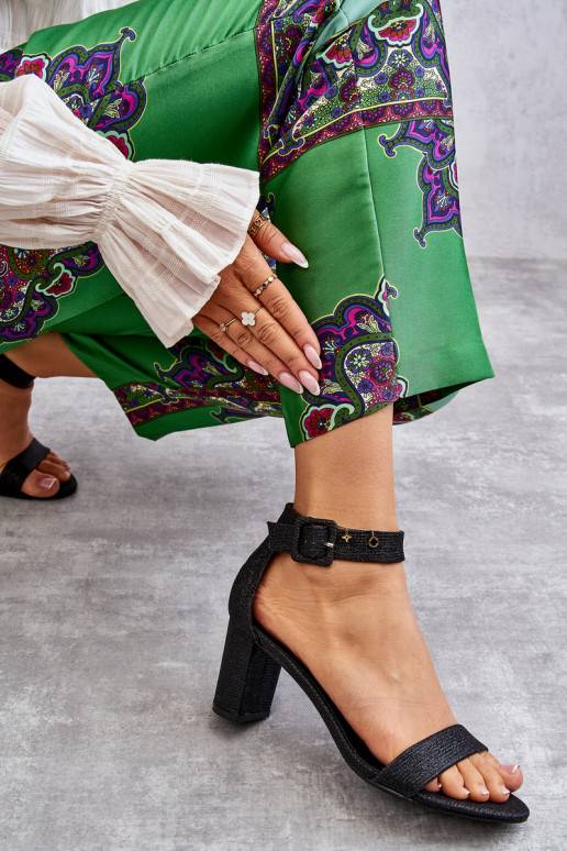 Kõrge jämeda kontsaga mustad Maxim Kõrge jämeda kontsaga mustad Maxim