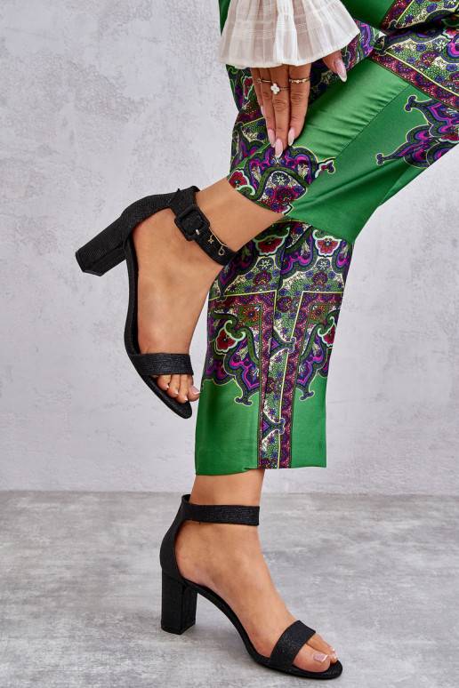 Kõrge jämeda kontsaga mustad Maxim Kõrge jämeda kontsaga mustad Maxim