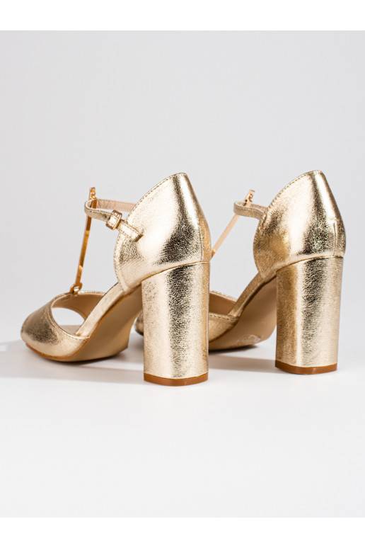 Kuldset värvi   kingad  Shelovet