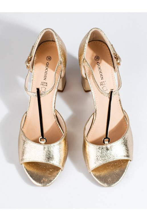 Kuldset värvi   kingad  Shelovet