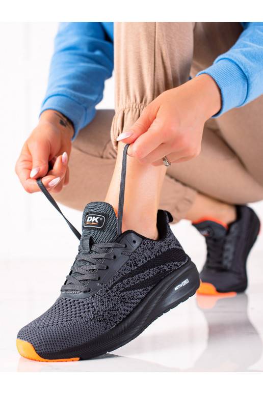 Spordistiilis kingad DK halli värvi