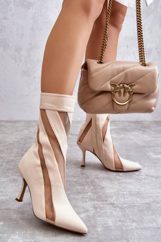 Moekad Naiste poolsaapad kõrge jämeda... Moekad Naiste poolsaapad kõrge jämeda...