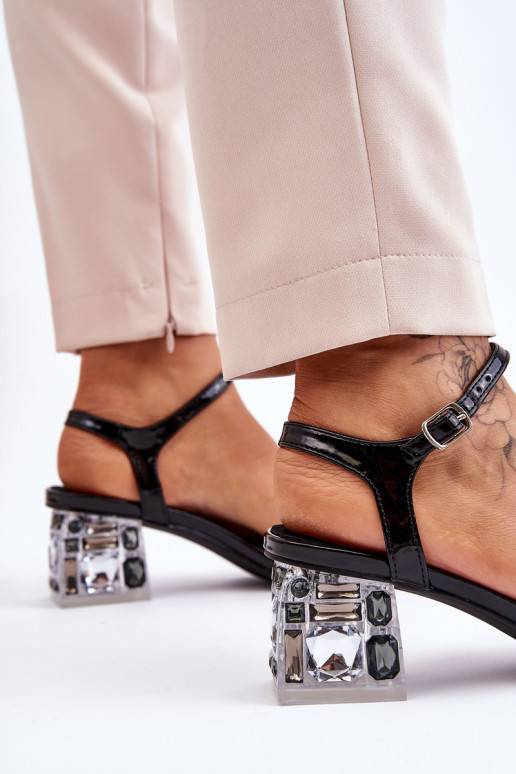 Naistesandaalid mustad Benicio