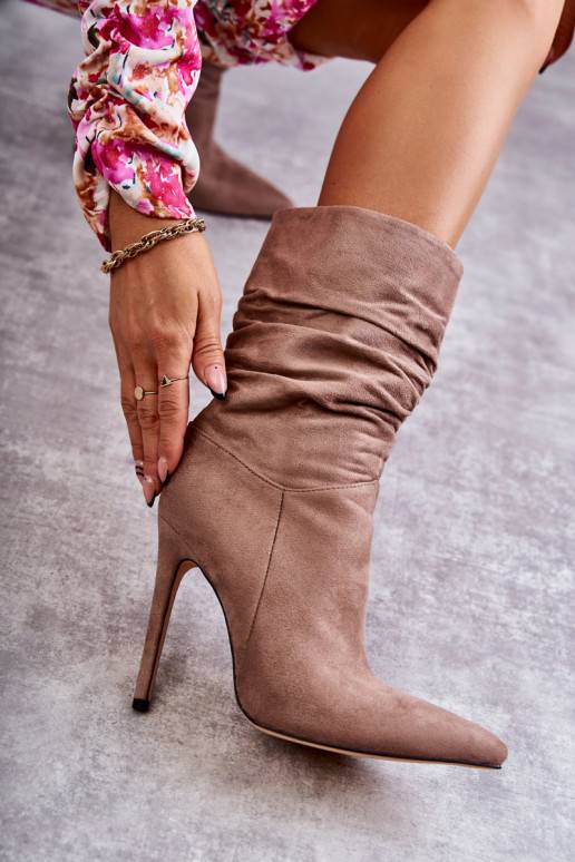 Naiste poolsaapad pika säärega saapad... Naiste poolsaapad pika säärega saapad...