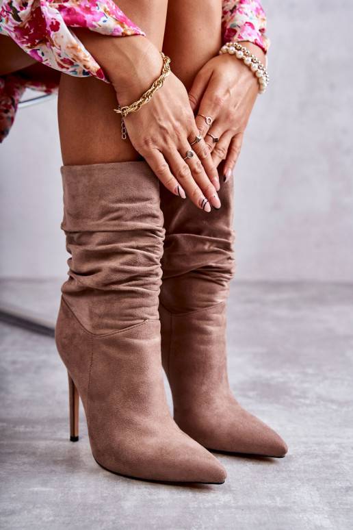 Naiste poolsaapad pika säärega saapad... Naiste poolsaapad pika säärega saapad...