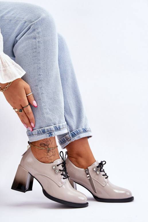 Moekad jalatsid kõrge jämeda kontsaga... Moekad jalatsid kõrge jämeda kontsaga...