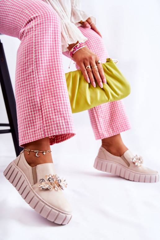 Stiilsed spordijalatsid naturaalsest... Stiilsed spordijalatsid naturaalsest...