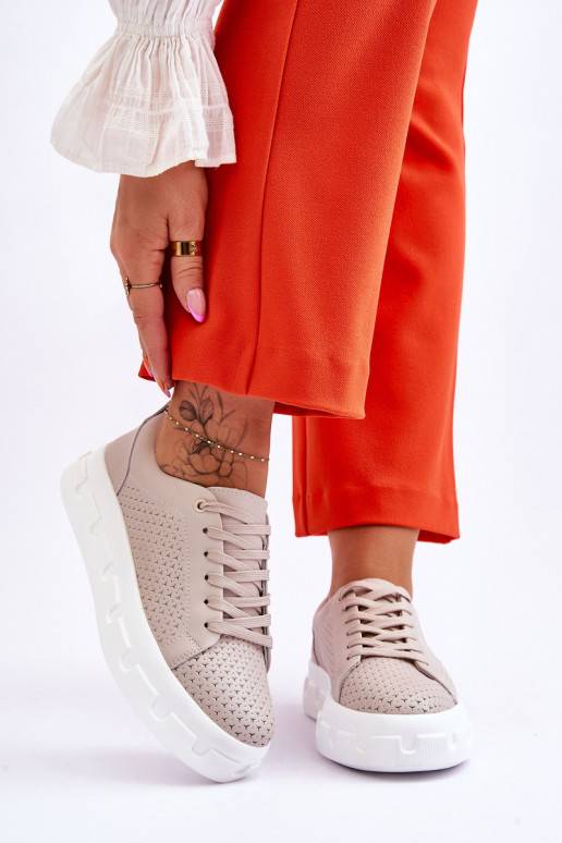 Spordijalatsid platvormiga beeži...