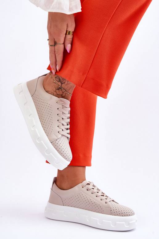 Spordijalatsid platvormiga beeži...