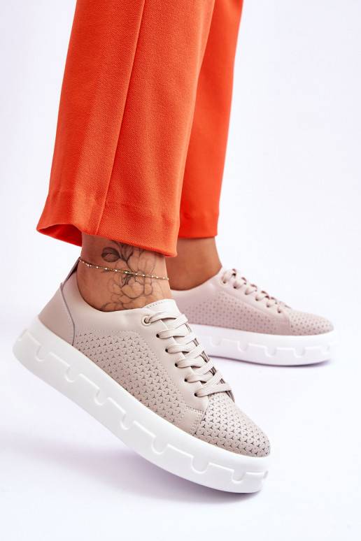 Spordijalatsid platvormiga beeži...