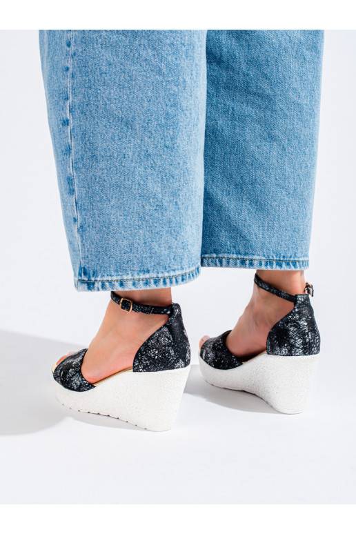 sandaalid   must-valge värv Shelovet