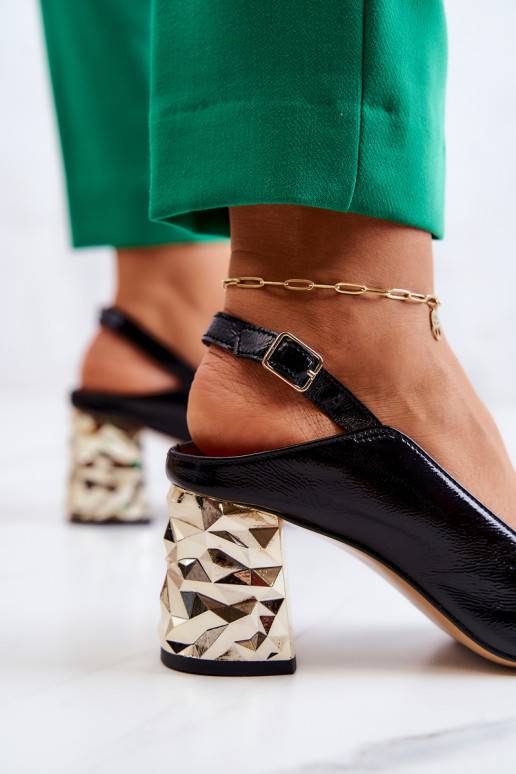 Kingad kõrge jämeda kontsaga mustad Kingad kõrge jämeda kontsaga mustad