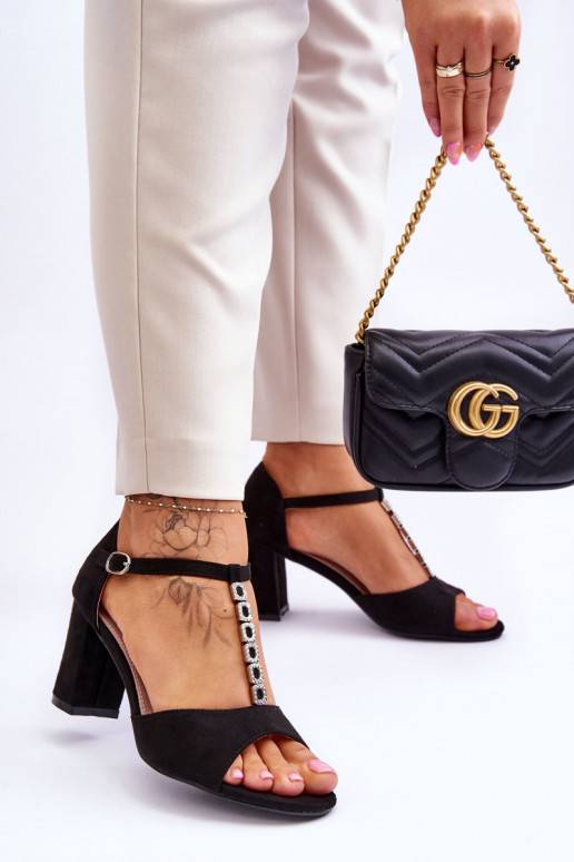 Sandaalid seemisnakhsed kõrge jämeda... Sandaalid seemisnakhsed kõrge jämeda...