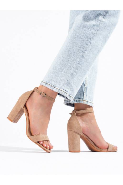 Seemisnakhsed kingad kõrge kontsaga... Seemisnakhsed kingad kõrge kontsaga...