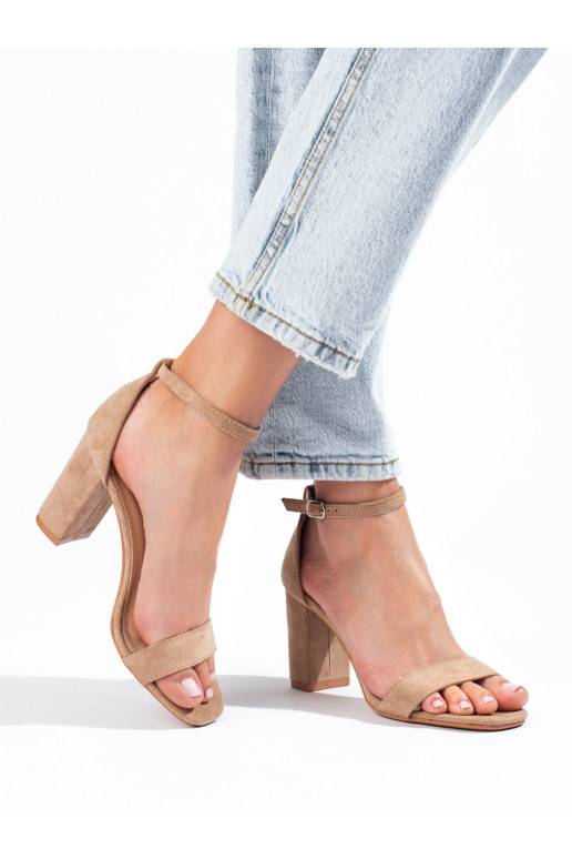 Seemisnakhsed kingad kõrge kontsaga... Seemisnakhsed kingad kõrge kontsaga...