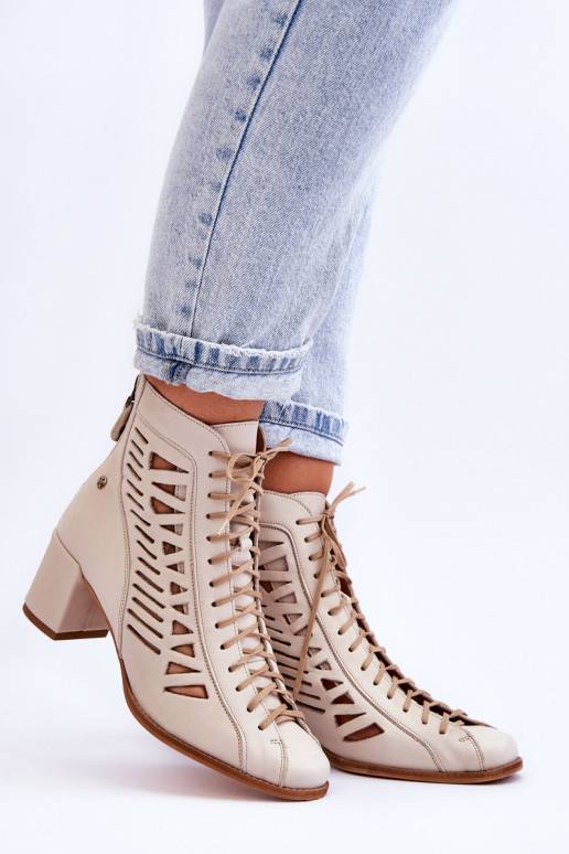 Saapad Elevandiluu värvi