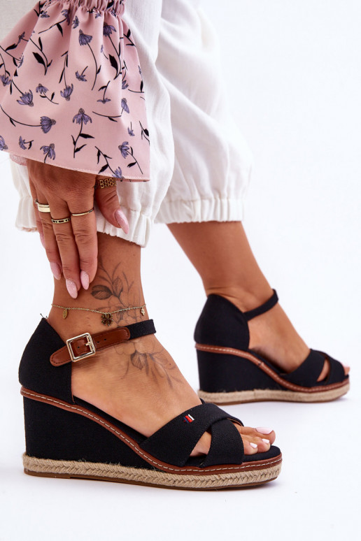 Platvormiga sandaalid mustad Janet Platvormiga sandaalid mustad Janet