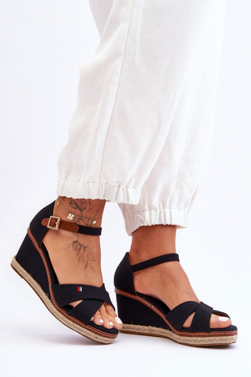 Platvormiga sandaalid mustad Janet Platvormiga sandaalid mustad Janet