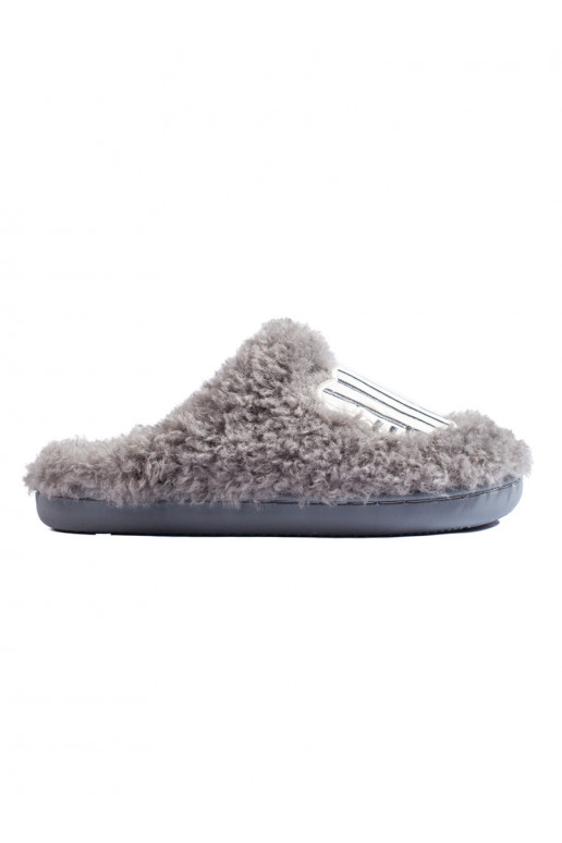  halli värvi futrzane kapcie Shelovet