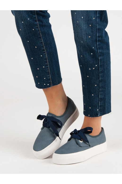 paelte ja lehvidega vaba aja jalatsid...