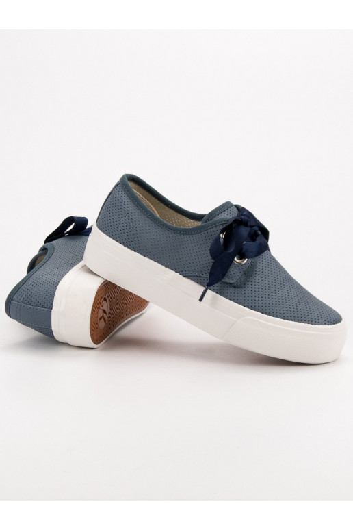 paelte ja lehvidega vaba aja jalatsid...