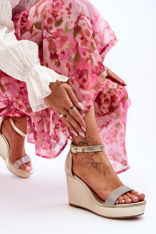 Moekad Platvormiga sandaalid Kuldset... Moekad Platvormiga sandaalid Kuldset...