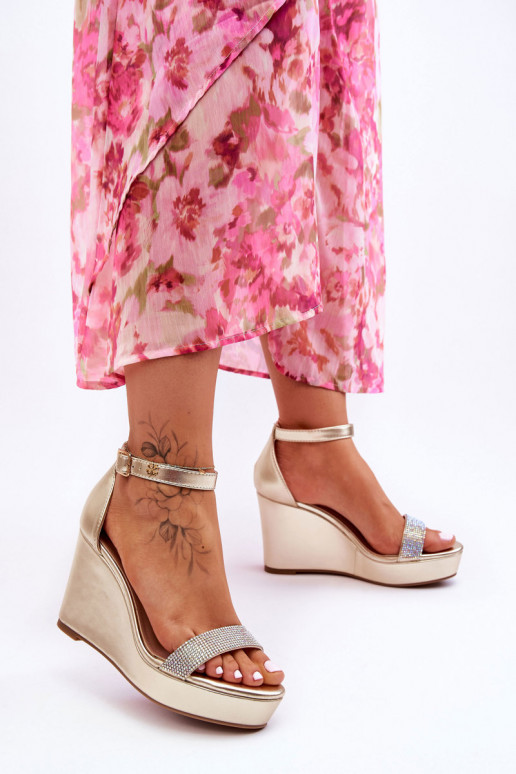 Moekad Platvormiga sandaalid Kuldset... Moekad Platvormiga sandaalid Kuldset...