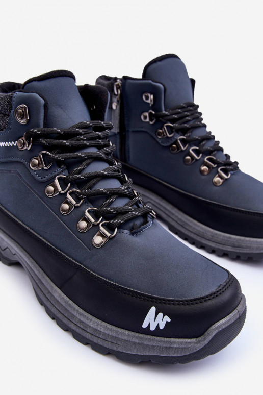 Matkasaapad voodriga tumesinist värvi...