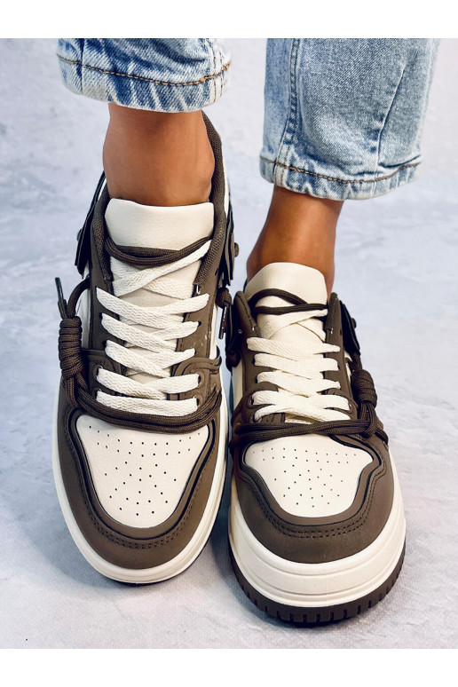 Sneakers tüüpi jalanõud tõstetud tald...