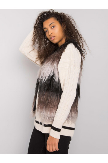 Romi naiste must hall...